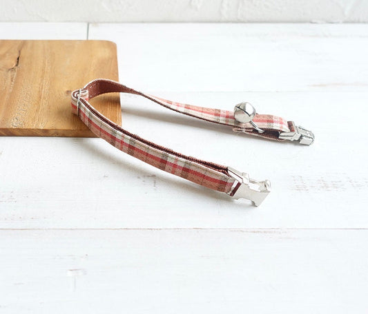 COLLAR - A TAD OF RED PLAID-1