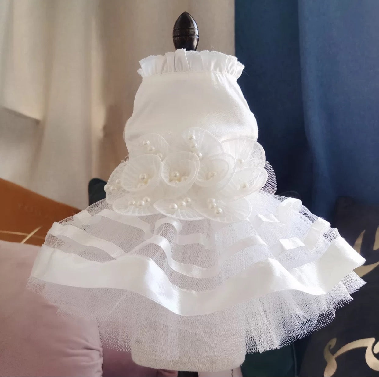Elegant dresses for pets-4