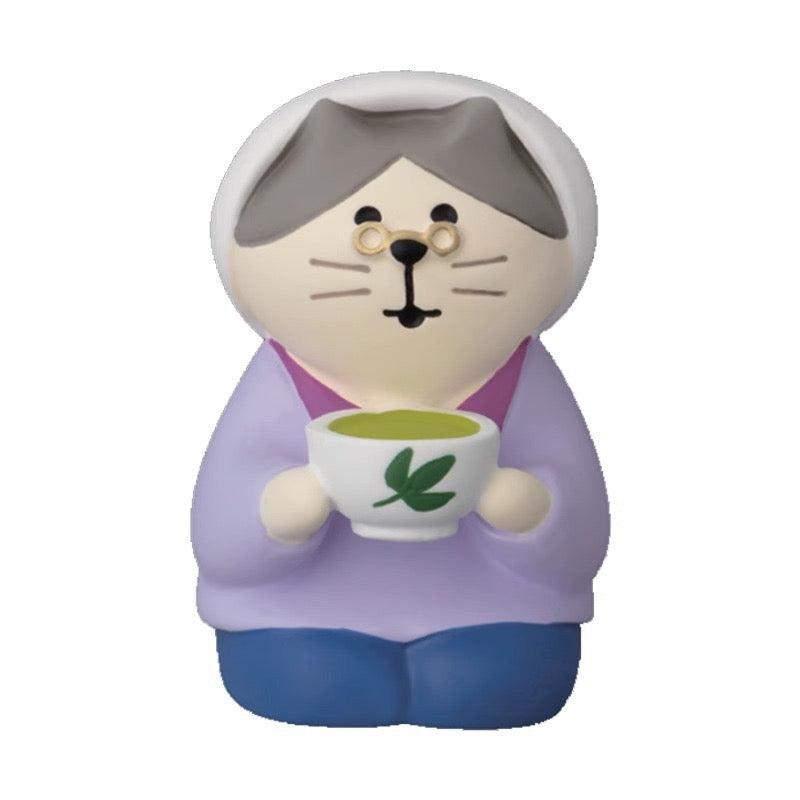 PAWSOME FIGURINES - #142-0